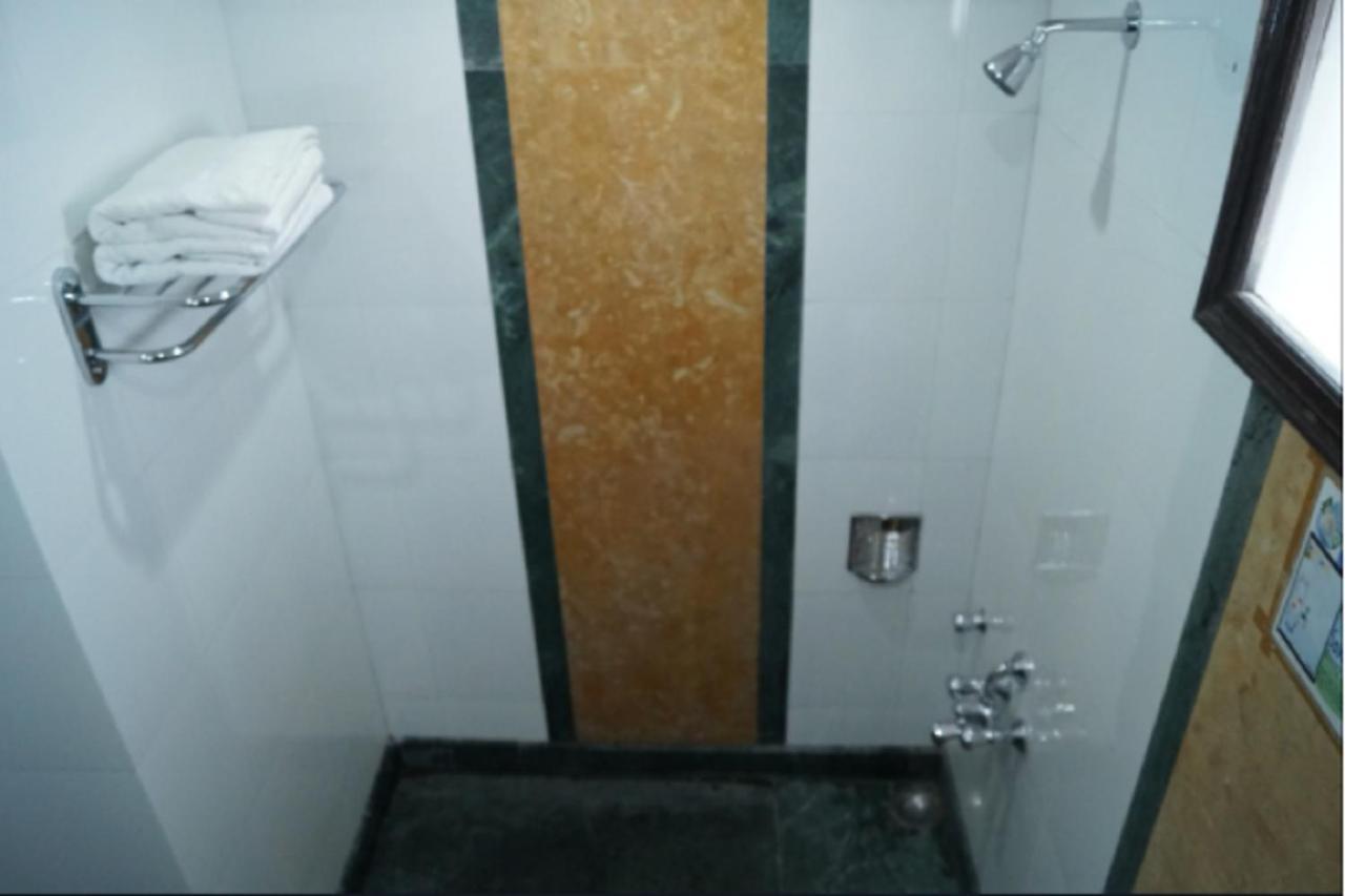 Goroomgo Marc Shimla Near Mall Road - Luxury Room - Excellent Service - Ample Parking - Best Hotel In Shimla Exteriör bild