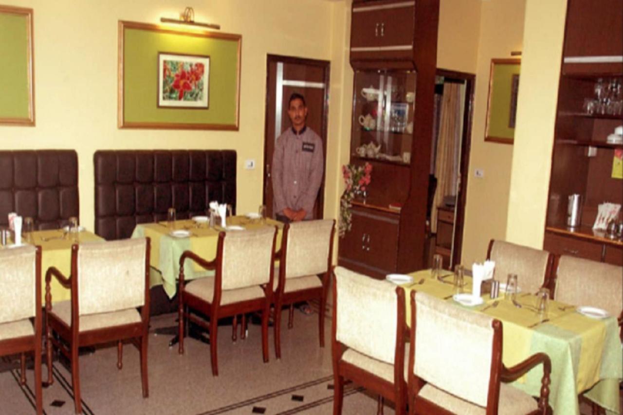Goroomgo Marc Shimla Near Mall Road - Luxury Room - Excellent Service - Ample Parking - Best Hotel In Shimla Exteriör bild